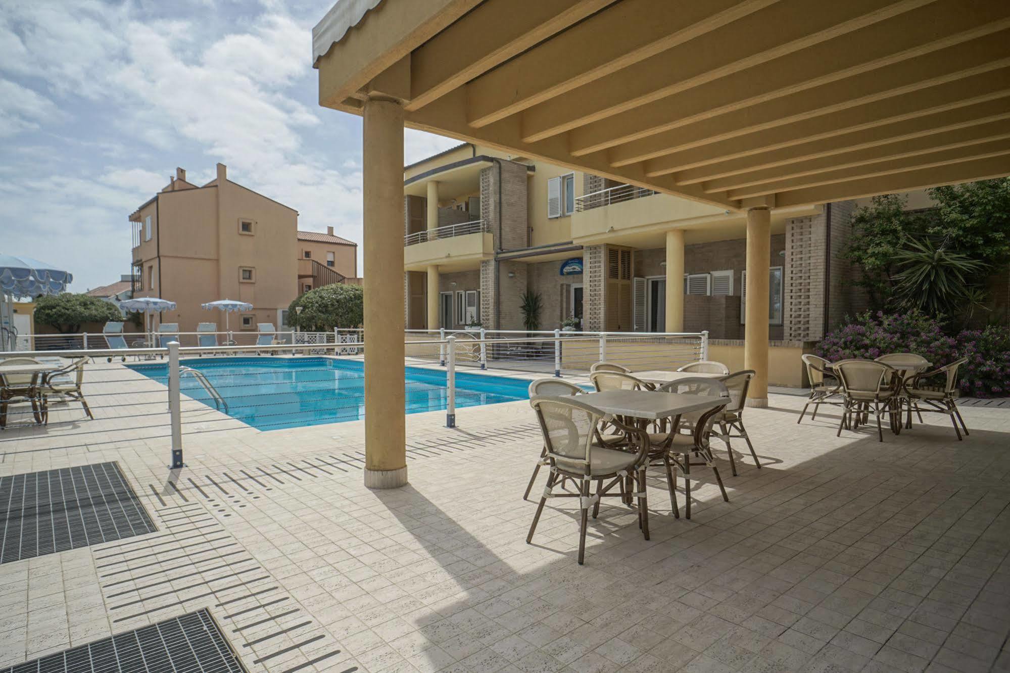Hotel Residence Il Conero 2 누마나 외부 사진