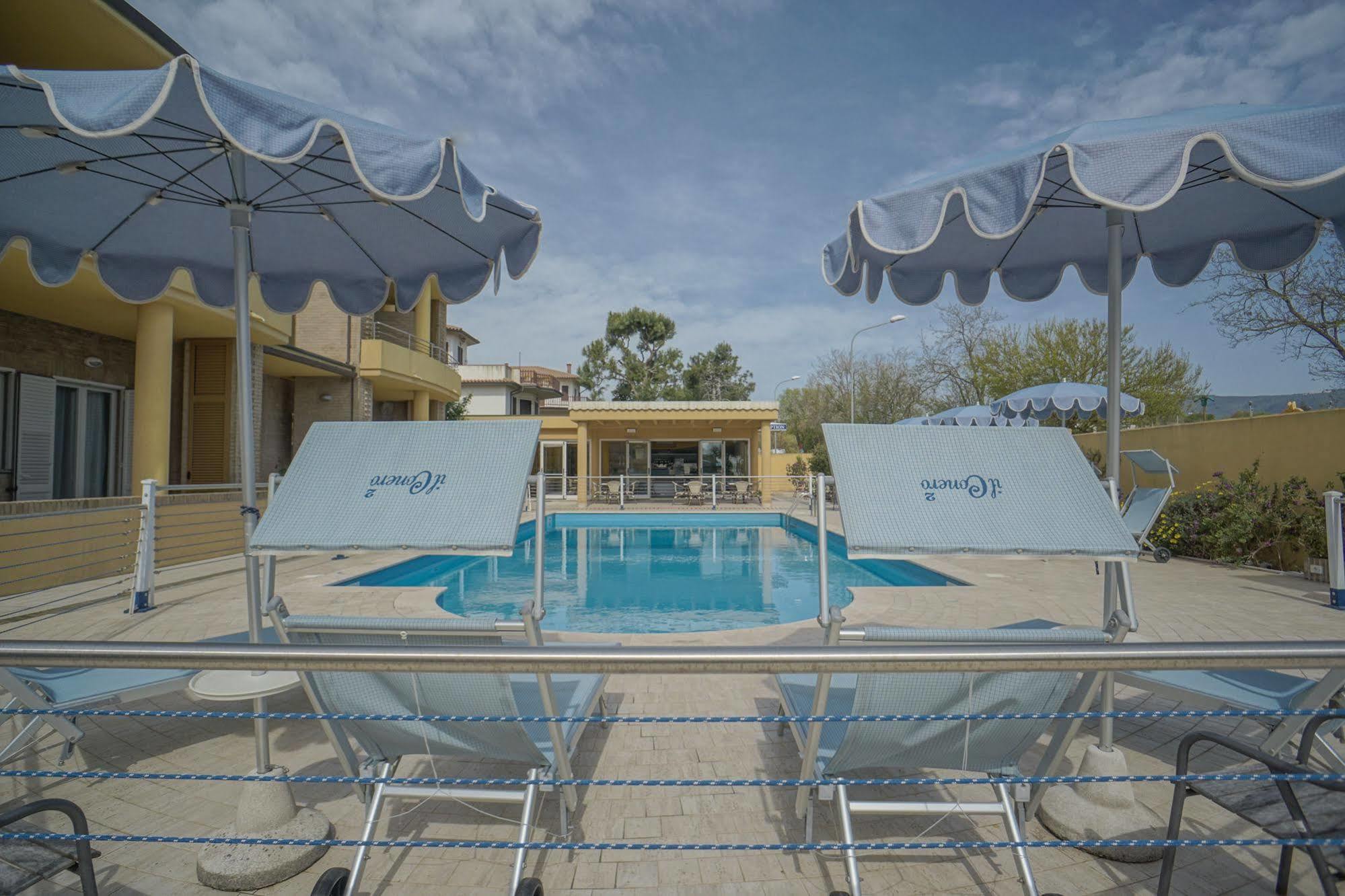 Hotel Residence Il Conero 2 누마나 외부 사진