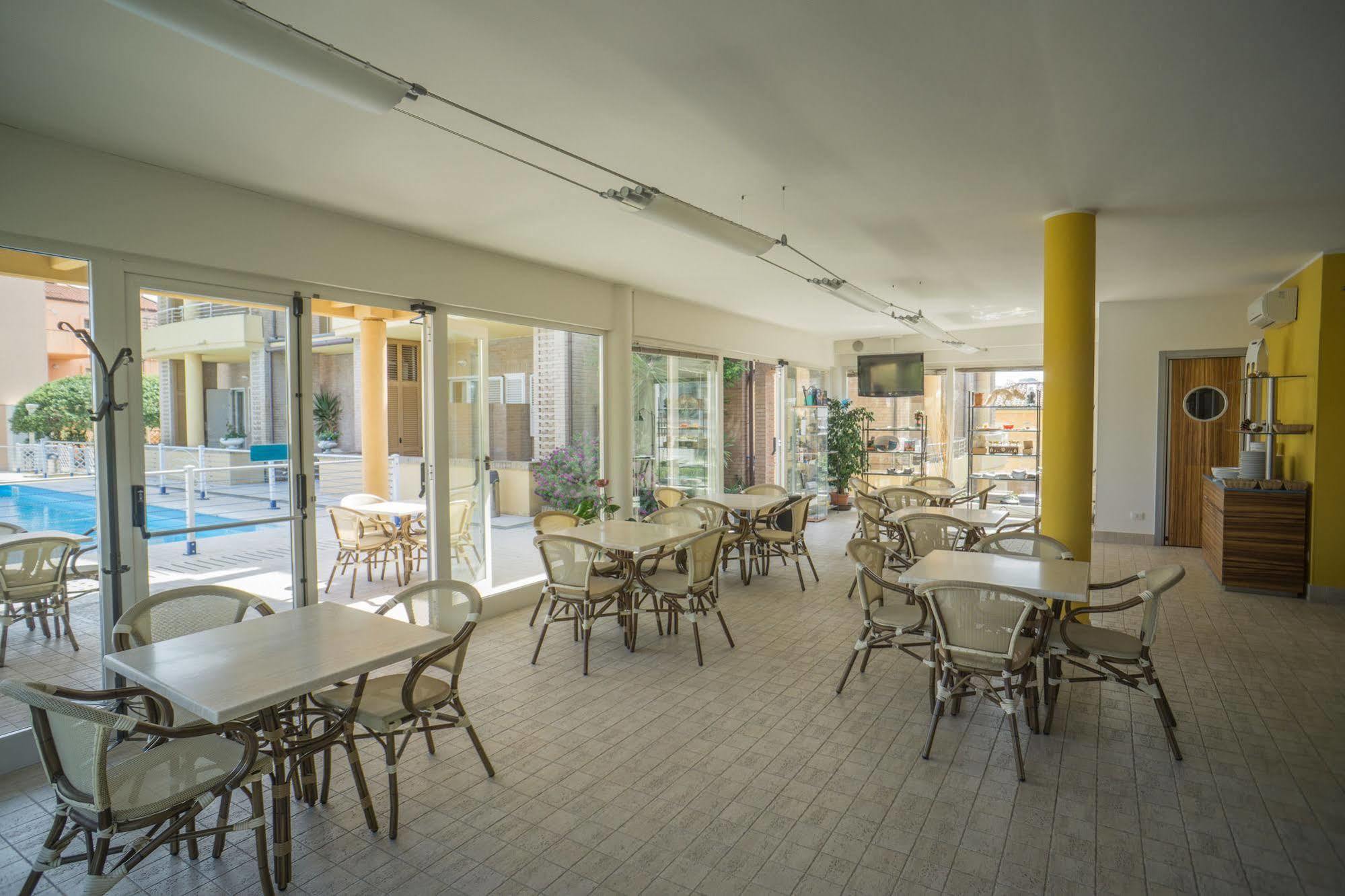 Hotel Residence Il Conero 2 누마나 외부 사진